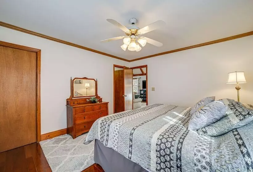 Sky Valley Retreat W/ Fire Pit & Mountain Views!