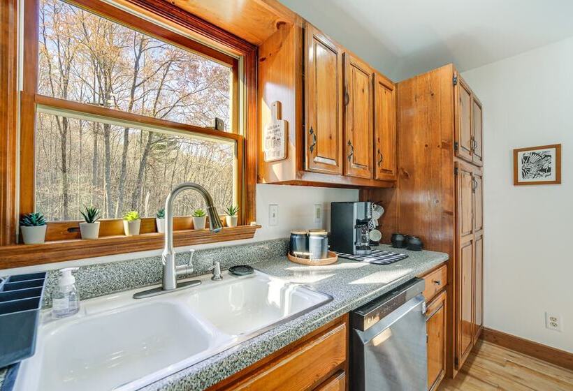 Sky Valley Retreat W/ Fire Pit & Mountain Views!