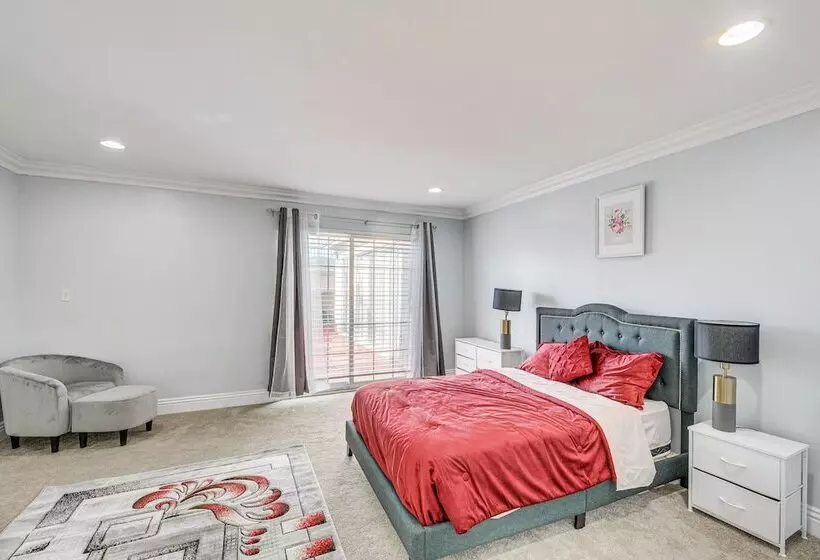 South Central Los Angeles Home W/ Patio