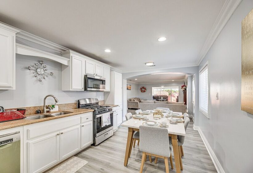 South Central Los Angeles Home W/ Patio