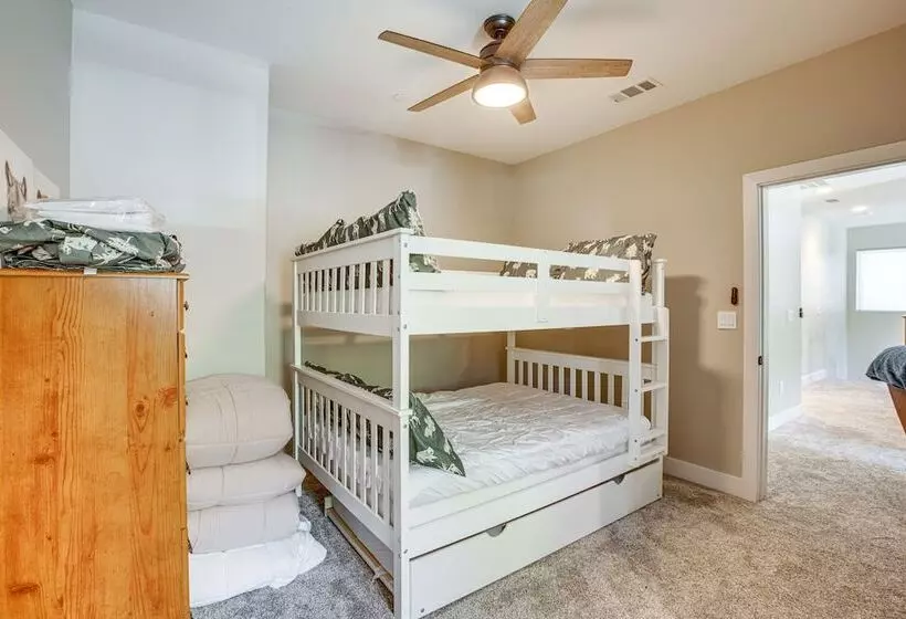 Spacious Arnold Cabin W/ Patio & Gas Grill!