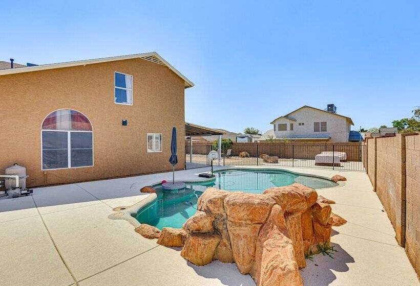 Spacious Glendale Home: Walk To State Farm Stadium