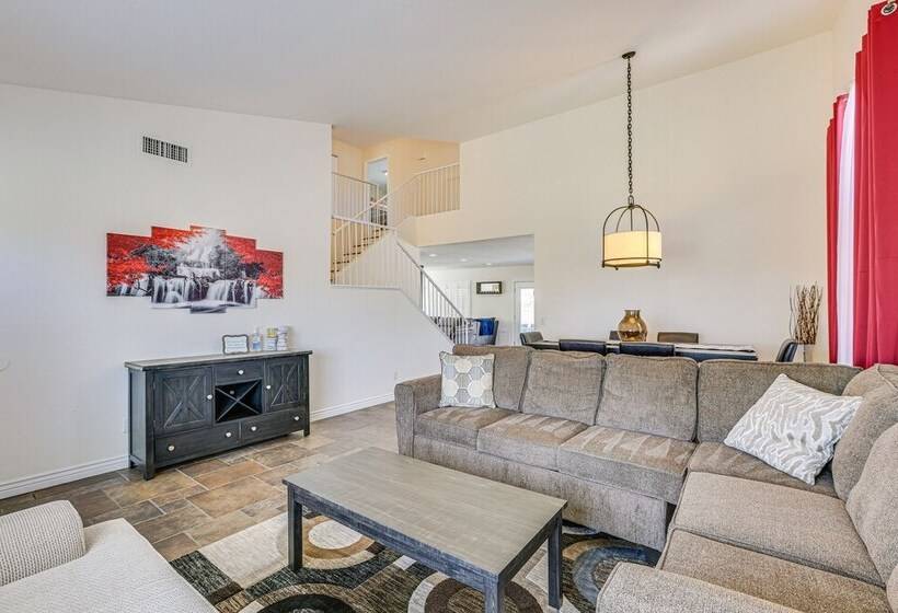 Spacious Glendale Home: Walk To State Farm Stadium
