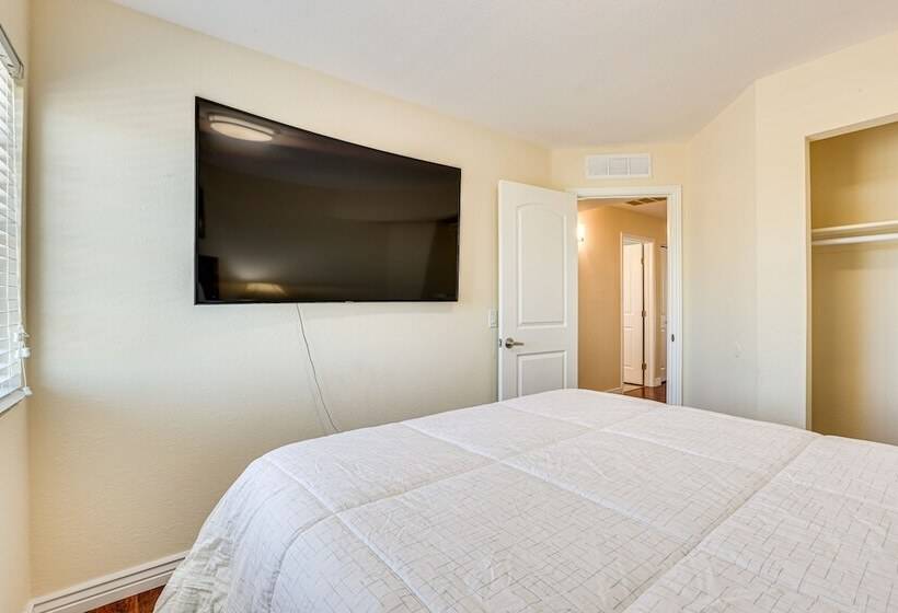 Spacious Glendale Home: Walk To State Farm Stadium