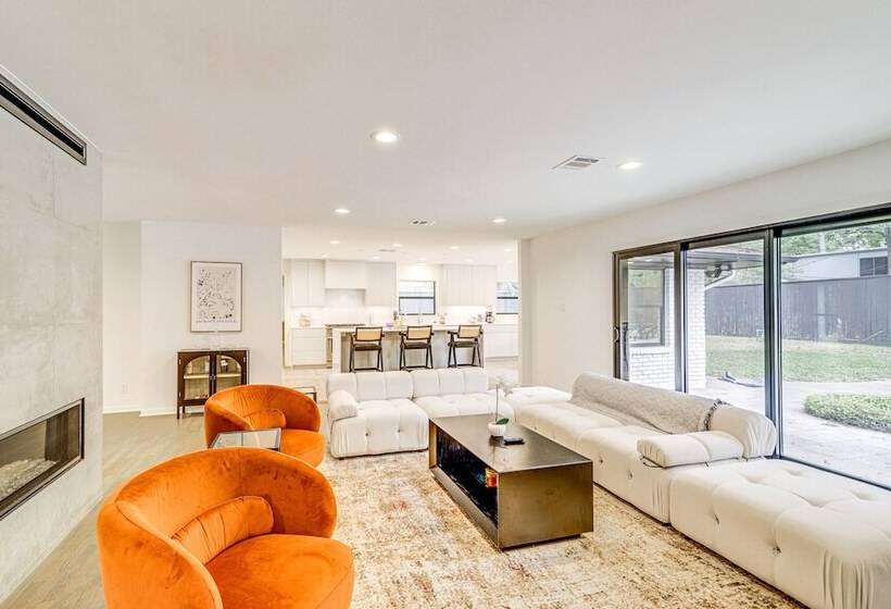 Spacious Houston Home W/ Pool   Near The Galleria!