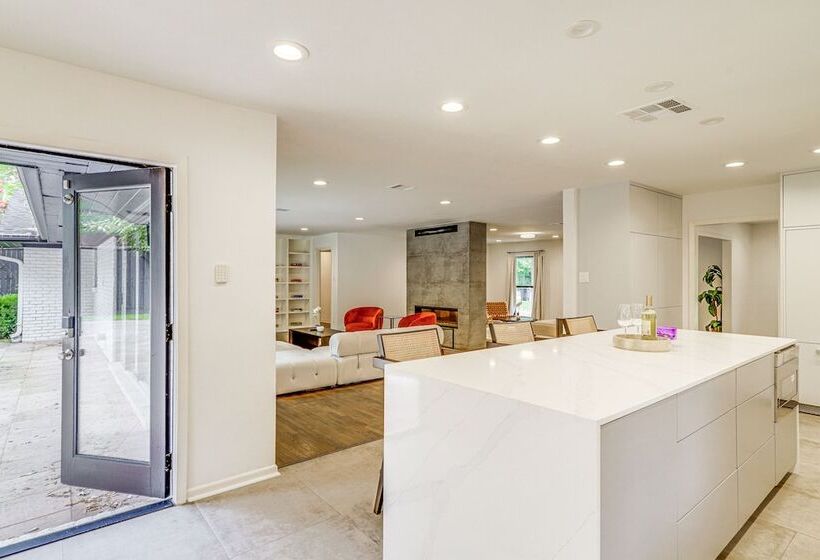 Spacious Houston Home W/ Pool   Near The Galleria!