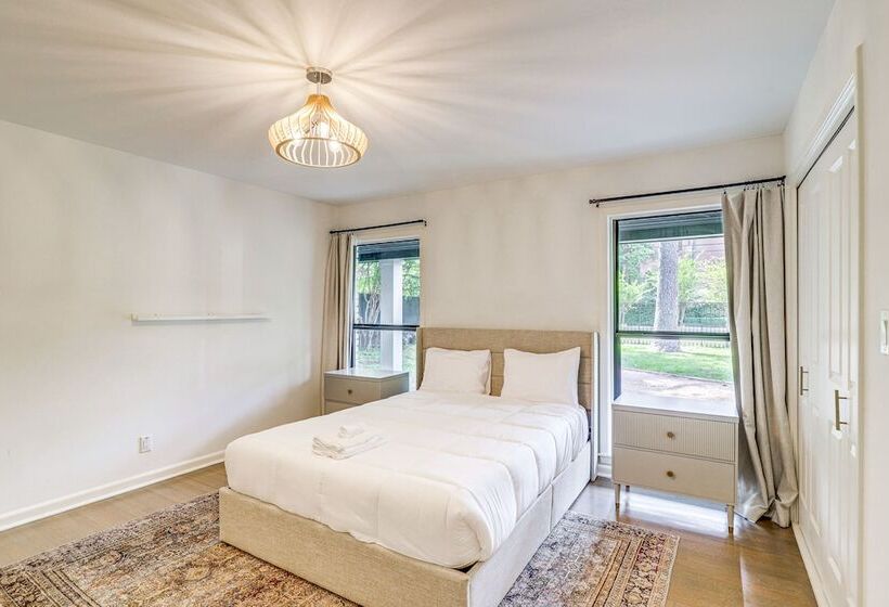 Spacious Houston Home W/ Pool   Near The Galleria!