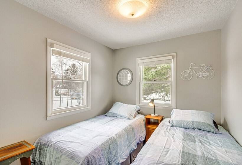 Waterfront Pine River Home W/ Shared Dock!