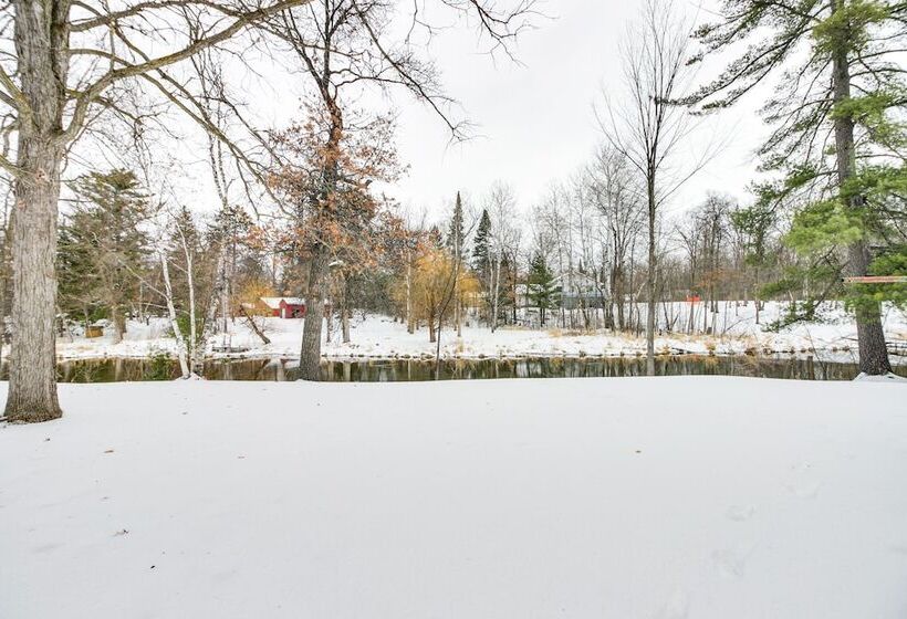 Waterfront Pine River Home W/ Shared Dock!