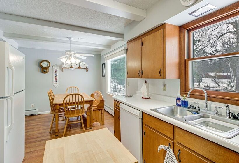 Waterfront Pine River Home W/ Shared Dock!