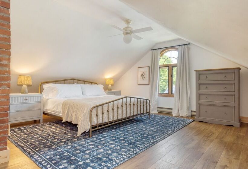 Cordelia By Avantstay Amazing Backyard, 10mins From Stockbridge!