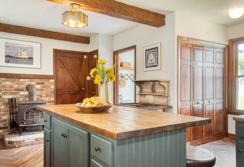 Cordelia By Avantstay Amazing Backyard, 10mins From Stockbridge!