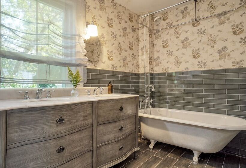 Cordelia By Avantstay Amazing Backyard, 10mins From Stockbridge!