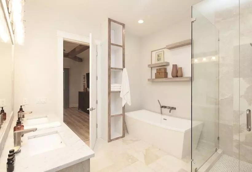 Dory By Avantstay Walk To The Beach, Luxe Home