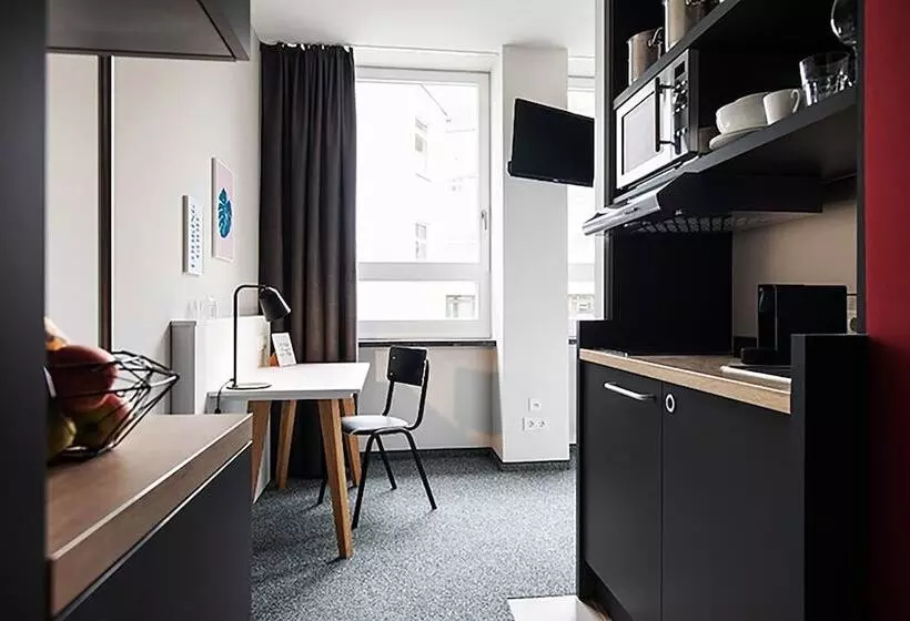 هتل Hub Apartments