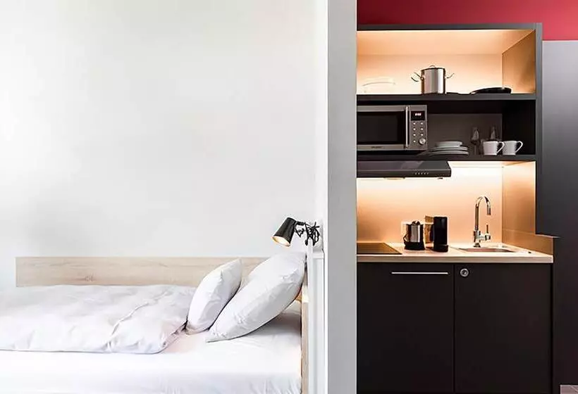 هتل Hub Apartments