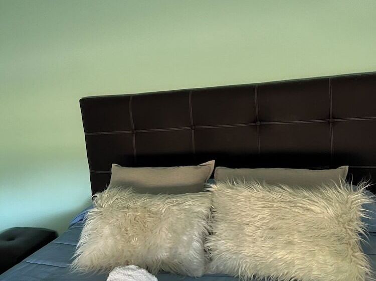 هتل Tandil Del Lago