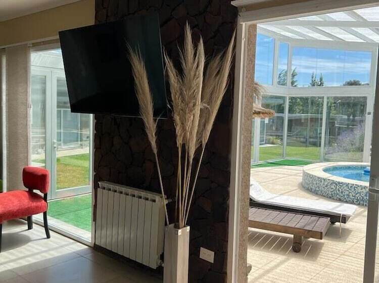 هتل Tandil Del Lago