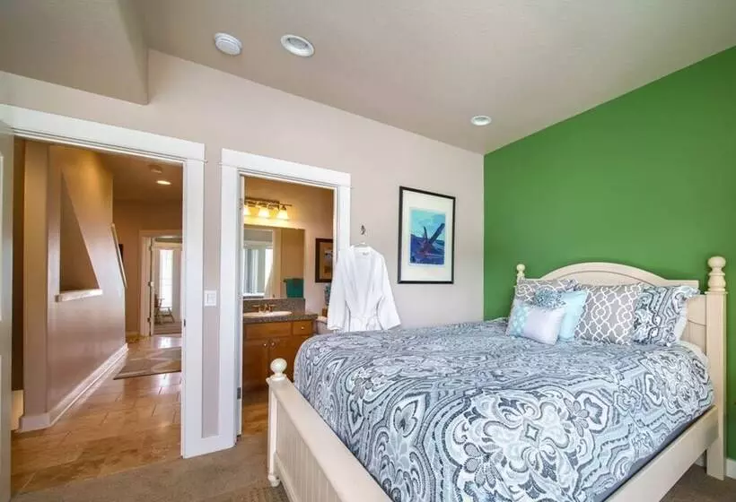 Moonlight By Avantstay Modern Home W/ Views & Direct Access To Rockaway Beach