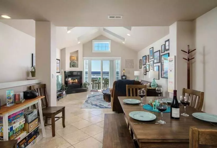 Moonlight By Avantstay Modern Home W/ Views & Direct Access To Rockaway Beach