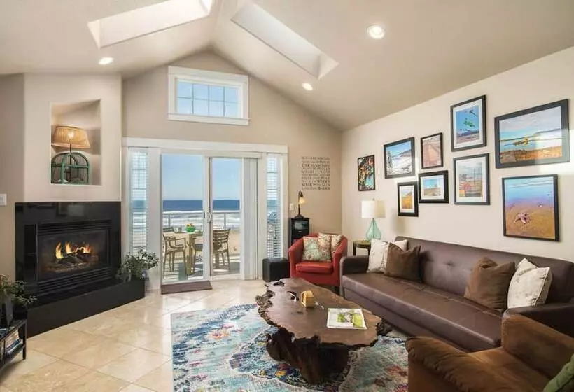 Moonlight By Avantstay Modern Home W/ Views & Direct Access To Rockaway Beach