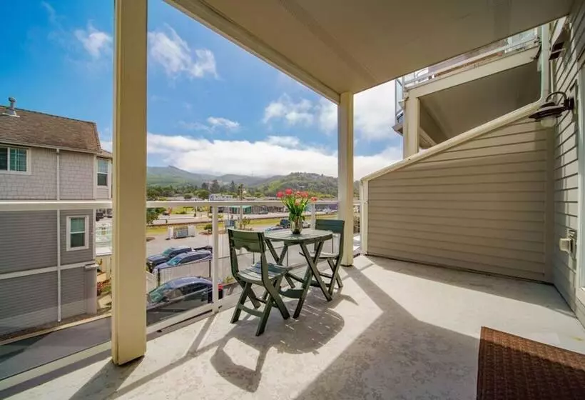 Moonlight By Avantstay Modern Home W/ Views & Direct Access To Rockaway Beach