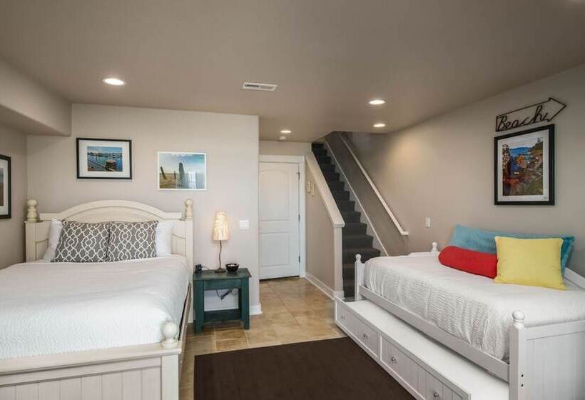 Moonlight By Avantstay Modern Home W/ Views & Direct Access To Rockaway Beach