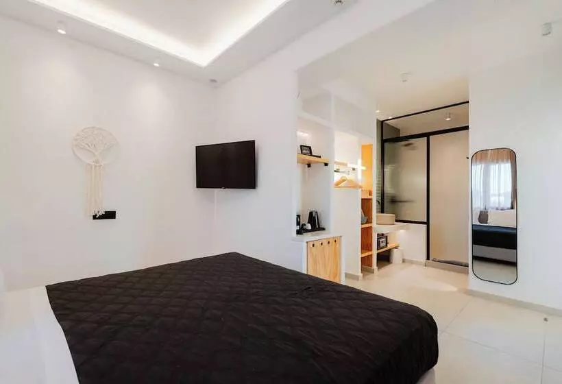 Oliving Mykonos Luxury Suites