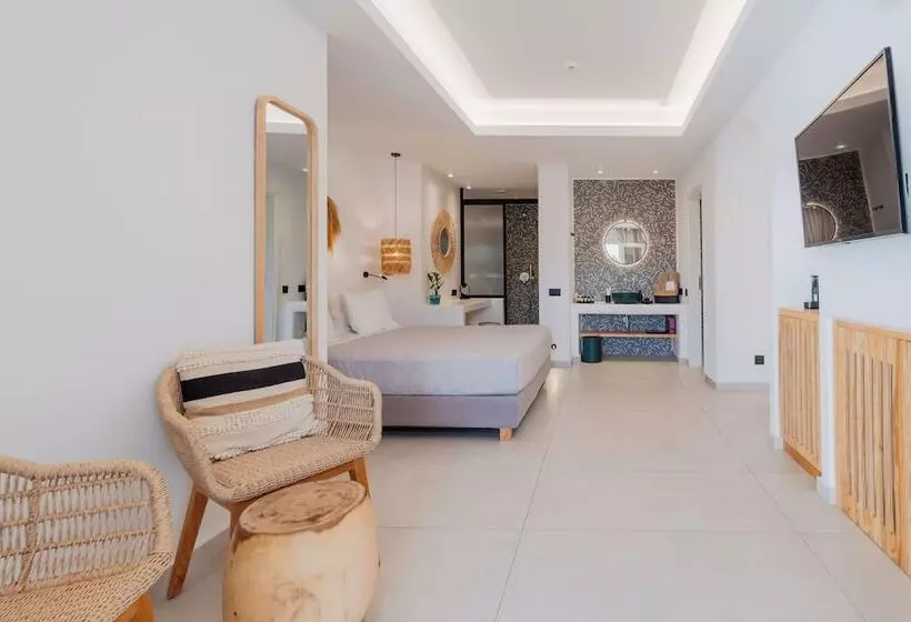Oliving Mykonos Luxury Suites