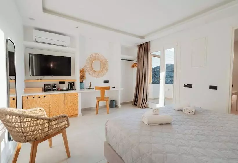Oliving Mykonos Luxury Suites
