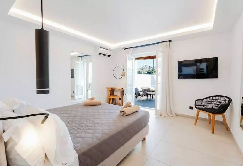 Oliving Mykonos Luxury Suites