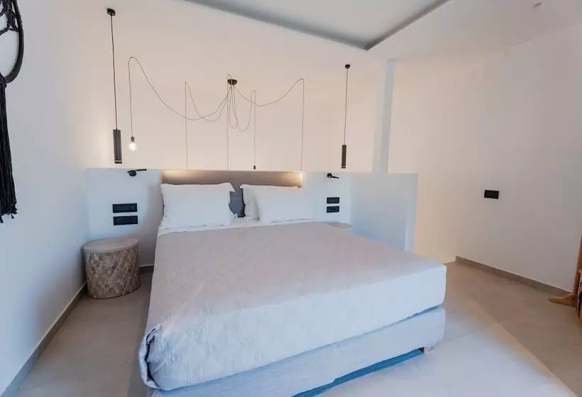 Oliving Mykonos Luxury Suites