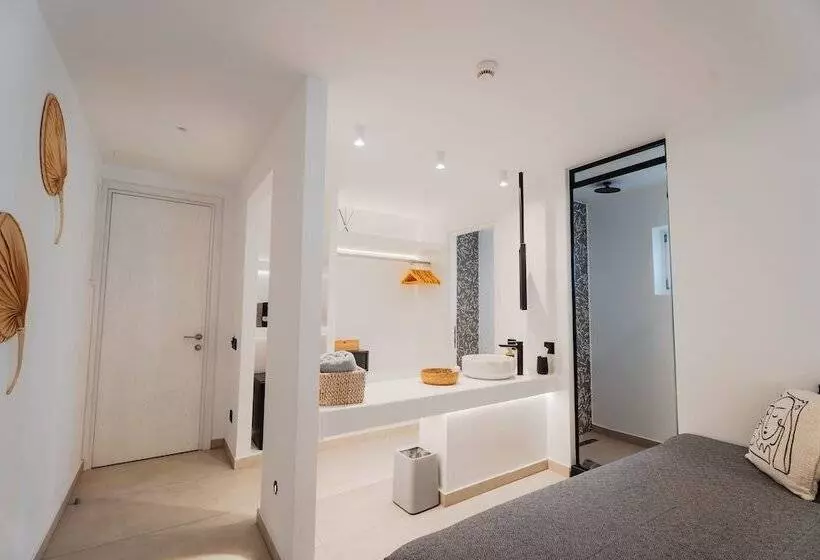 Oliving Mykonos Luxury Suites