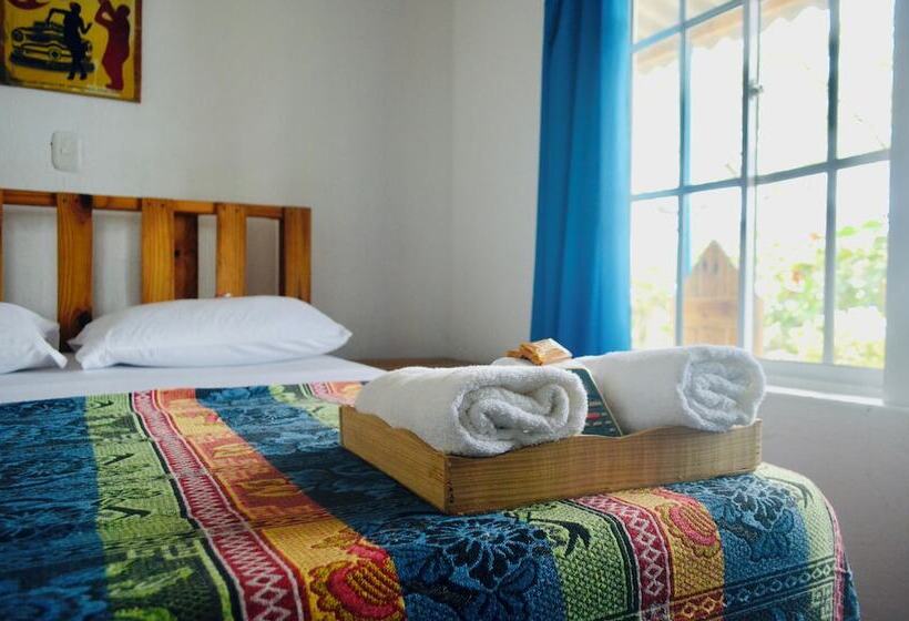 Playa Del Ritmo Beach Hostel & Bar