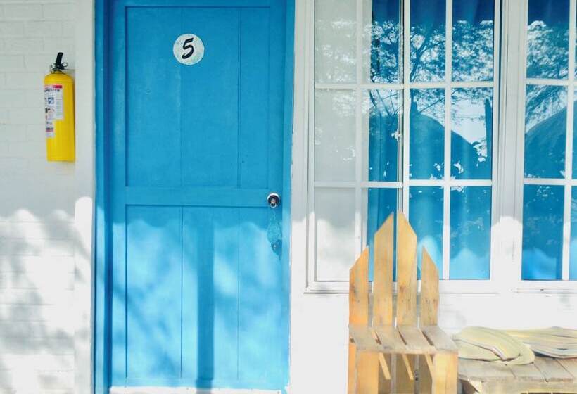 Playa Del Ritmo Beach Hostel & Bar