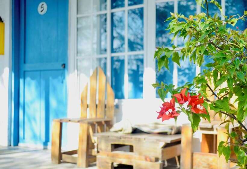 Playa Del Ritmo Beach Hostel & Bar