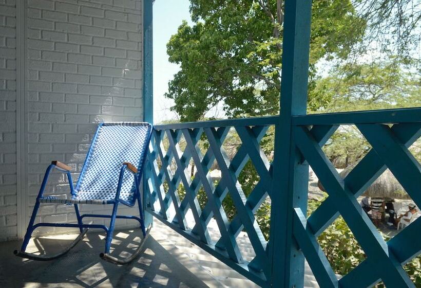 Playa Del Ritmo Beach Hostel & Bar