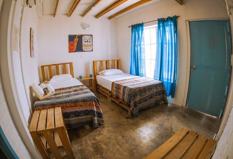 Playa Del Ritmo Beach Hostel & Bar