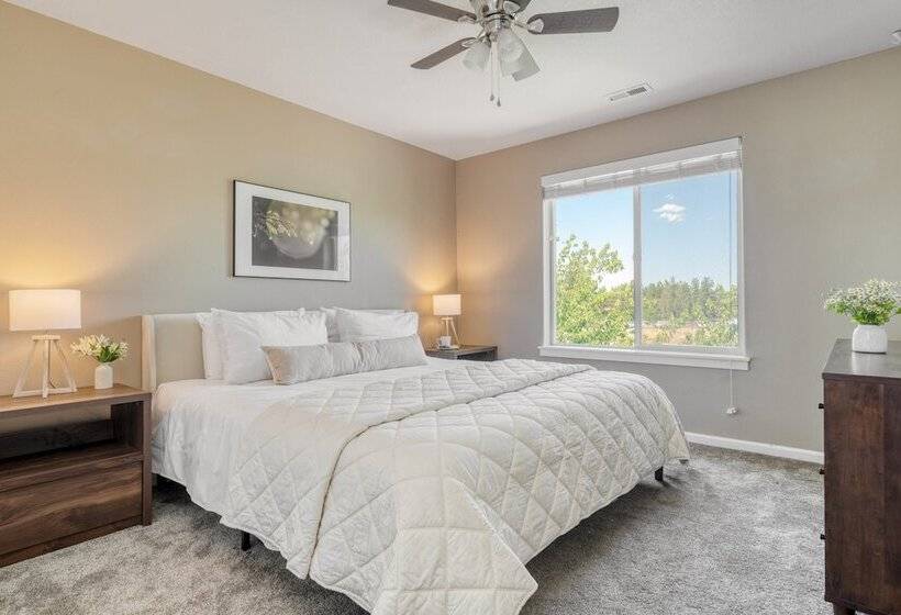 Ponderosa Pines By Avantstay Gorgeous Deck, 10 Mins From Central Bend Family Friendly