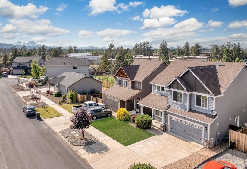 Ponderosa Pines By Avantstay Gorgeous Deck, 10 Mins From Central Bend Family Friendly