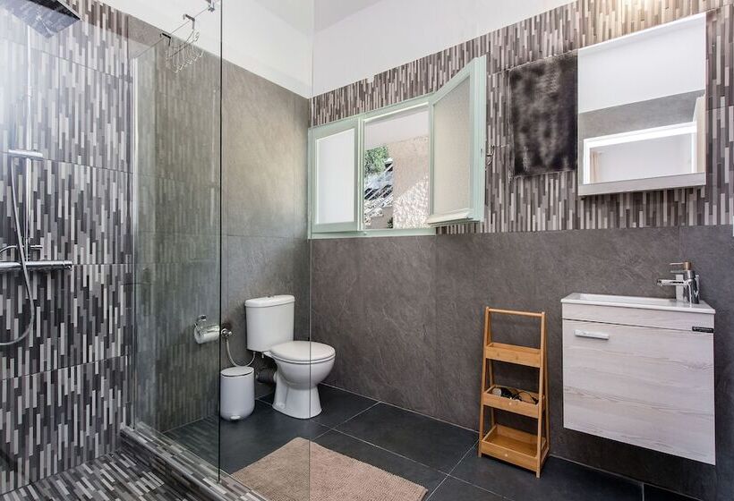 Reana Elegant Apartments By Konnect, Barbati