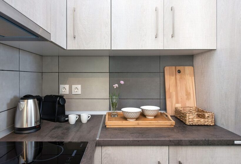 Reana Elegant Apartments By Konnect, Barbati