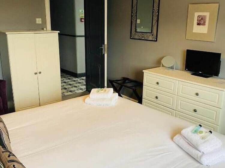 Bed and Breakfast Traxx