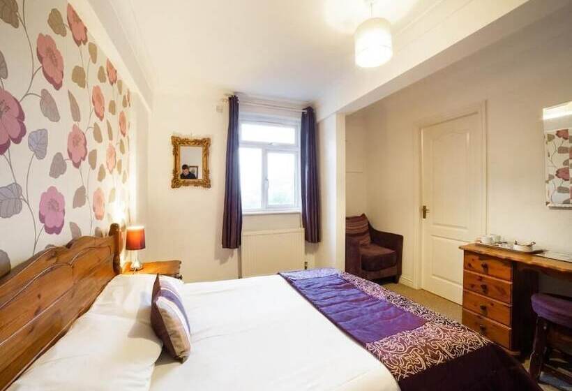 Bed and Breakfast Traxx