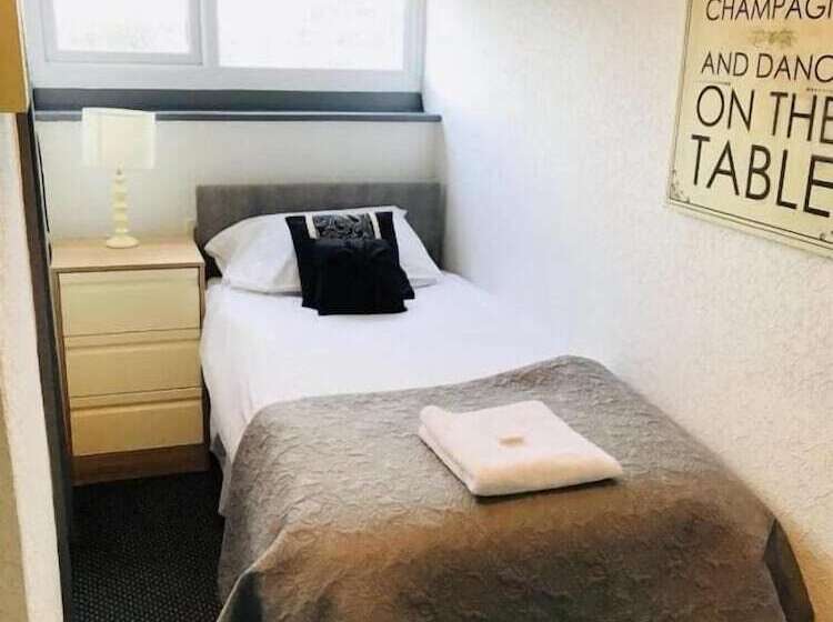 Bed and Breakfast Traxx