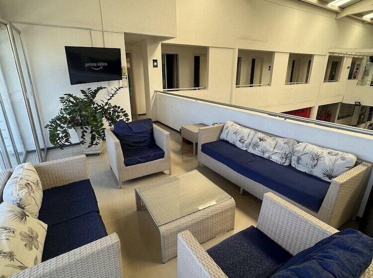 هتل Boutique Santa Ana