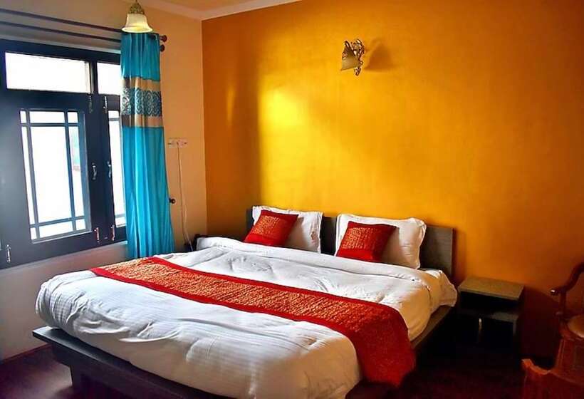 Отель Northland Residency