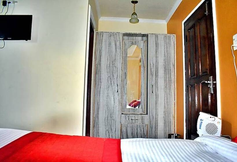 Отель Northland Residency