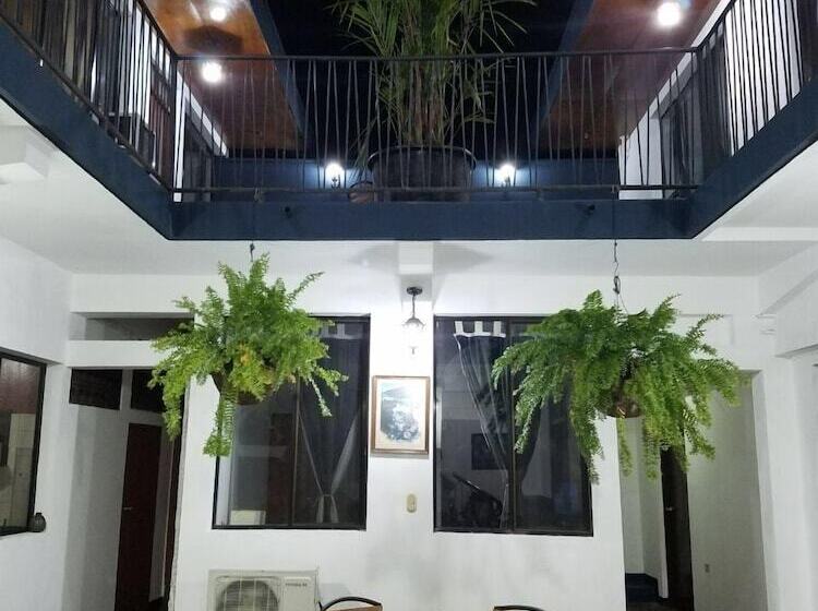 Общежитие El Portal 1610