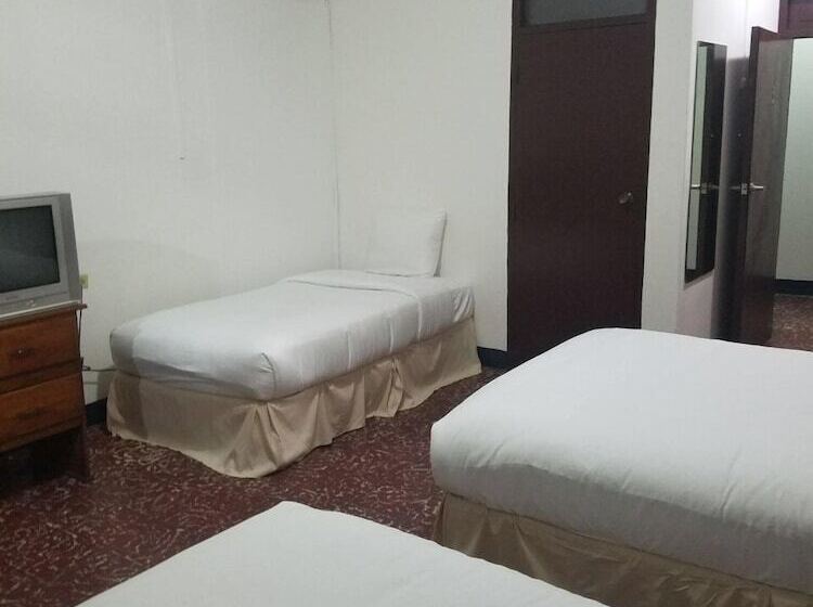 Общежитие El Portal 1610